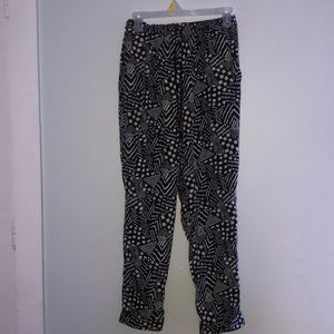 Patterned pants